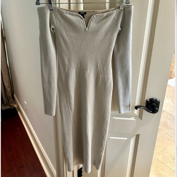 Express Metallic Ribbed Off the Shoulder V-Wire Midi Sweater Dress - Picture 4 of 7